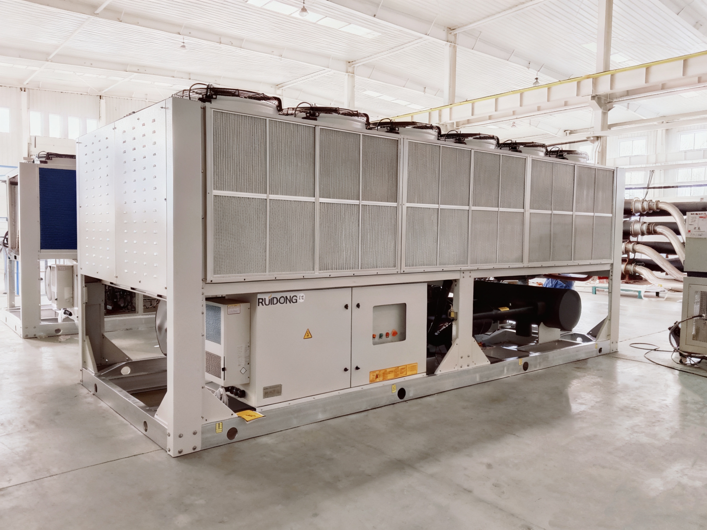 المبرد اللولبي المتطور الذي يتم تبريده بالهواء من Ruidong: تمكين ترقية مشروع تحلية مياه البحر ودعم مياه الصرف الصحي في المملكة العربية السعودية